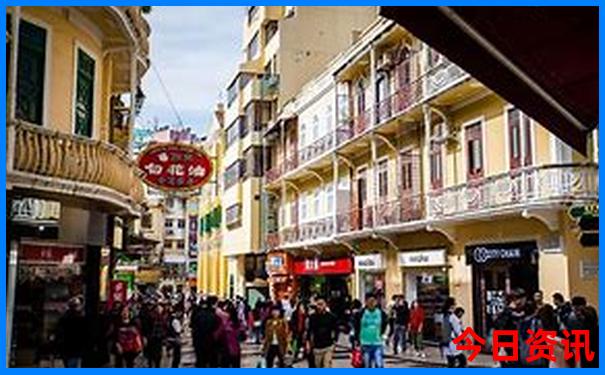 七月去哪个城市旅游好
